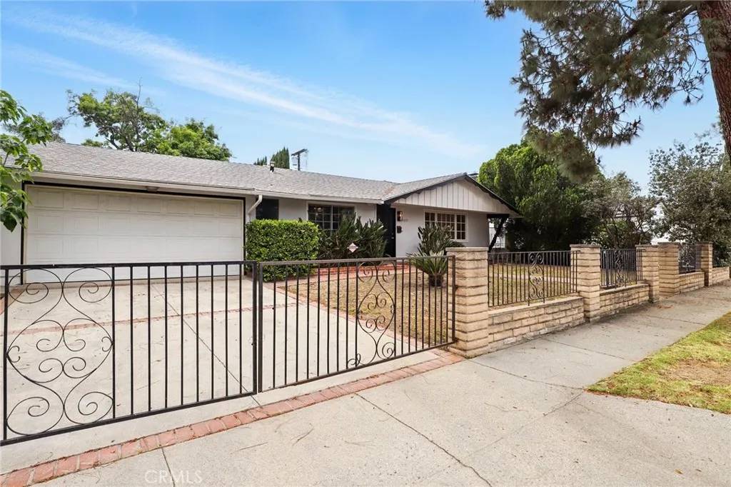 10009 Keokuk Avenue, Chatsworth, CA 91311