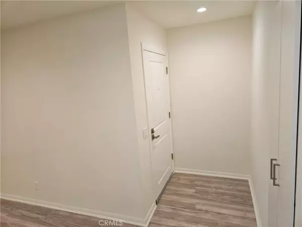 Calabasas, CA 91302,4734 Park Granada #238