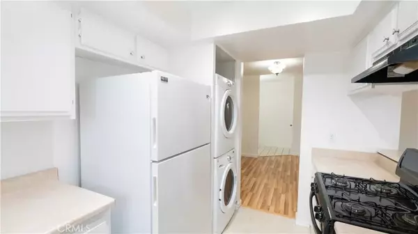 Van Nuys, CA 91411,14610 Erwin St #304