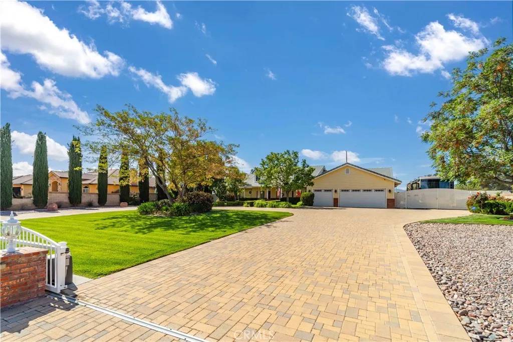 Lancaster, CA 93536,2608 Desert Rose Drive