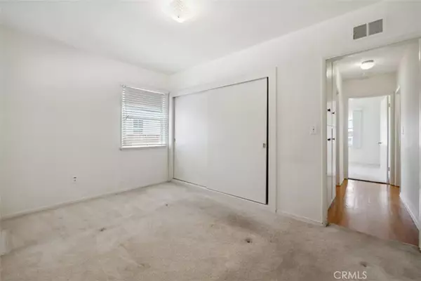 Sun Valley, CA 91352,13126 Roscoe Boulevard