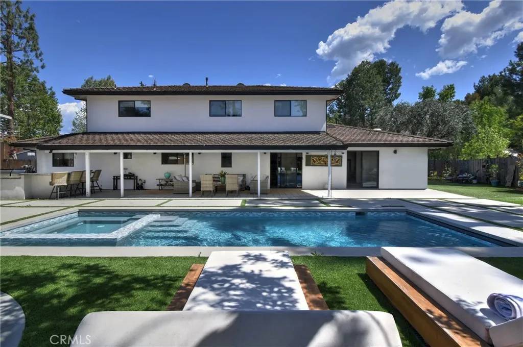 4751 Del Moreno Drive, Woodland Hills, CA 91364