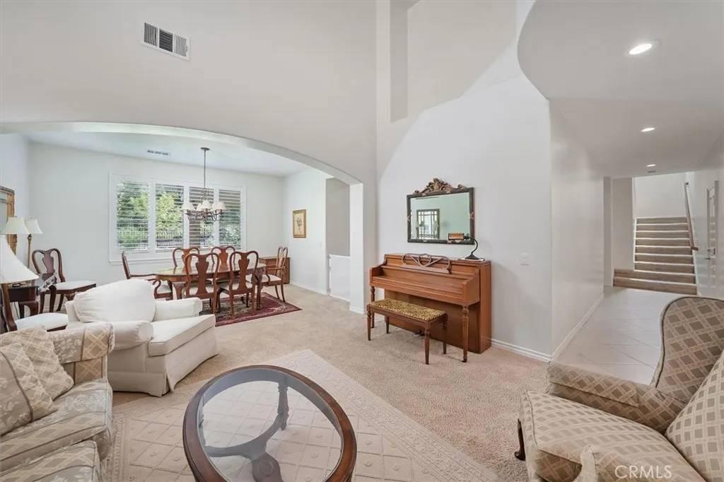 Newhall, CA 91321,19728 Ellis Henry Court
