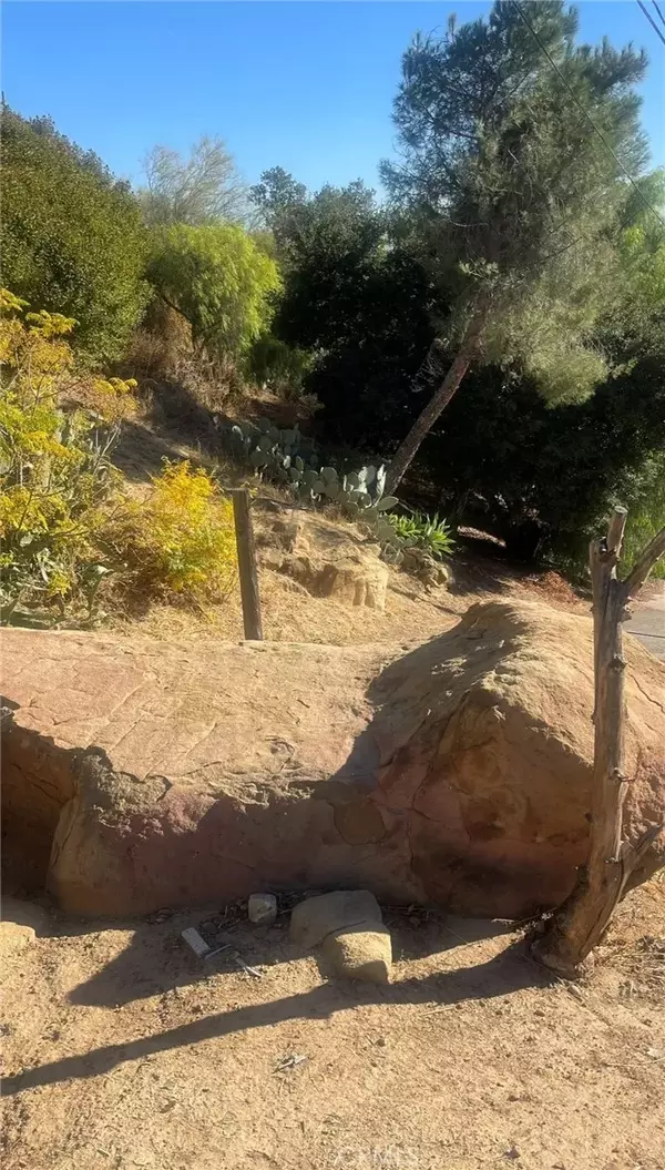 Chatsworth, CA 91311,0 NOTREDAME