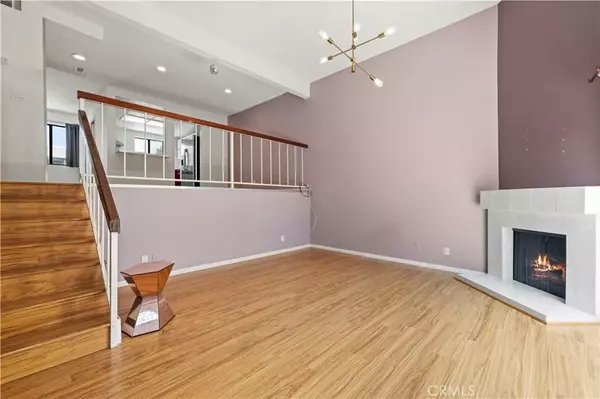 Panorama City, CA 91402,9004 Willis Avenue #8
