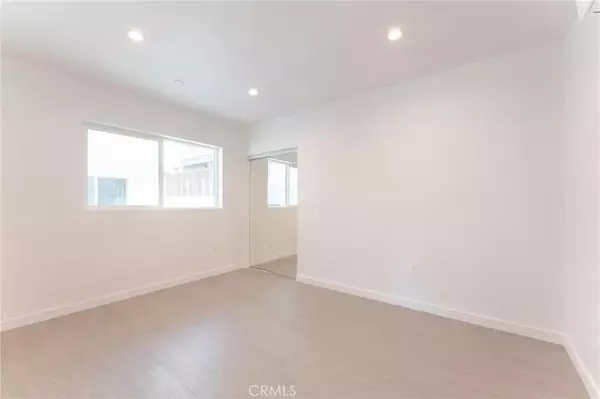 Lake Balboa, CA 91406,6843 N Haskell Ave #2