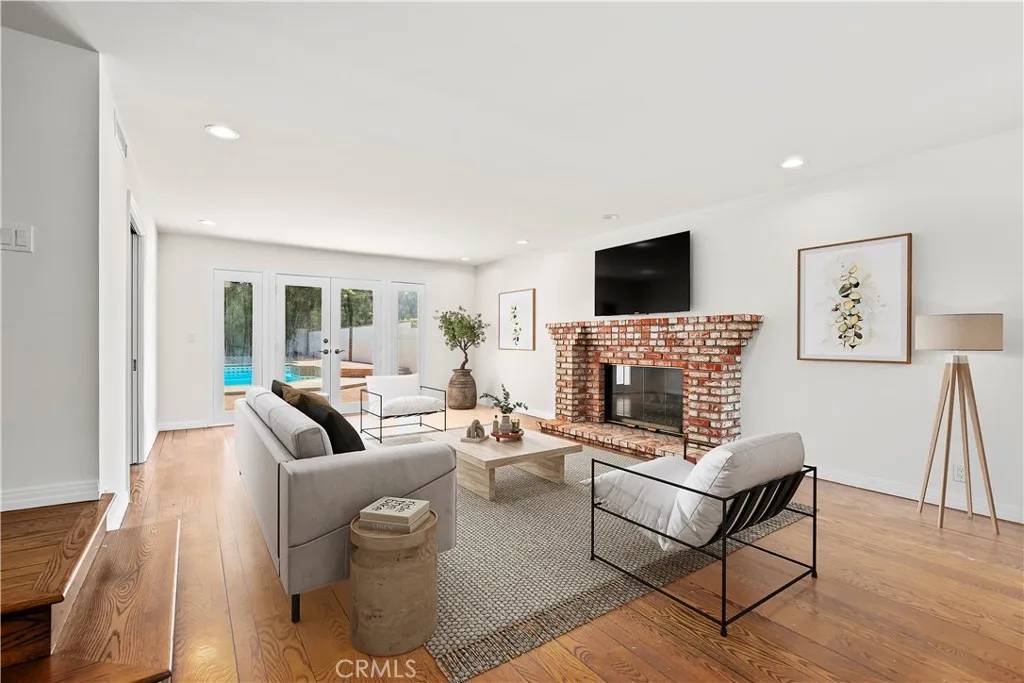 Woodland Hills, CA 91367,5700 Fairhaven Avenue