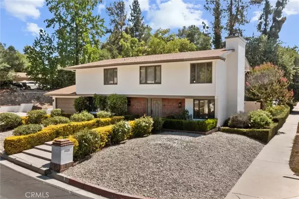 5700 Fairhaven Avenue, Woodland Hills, CA 91367