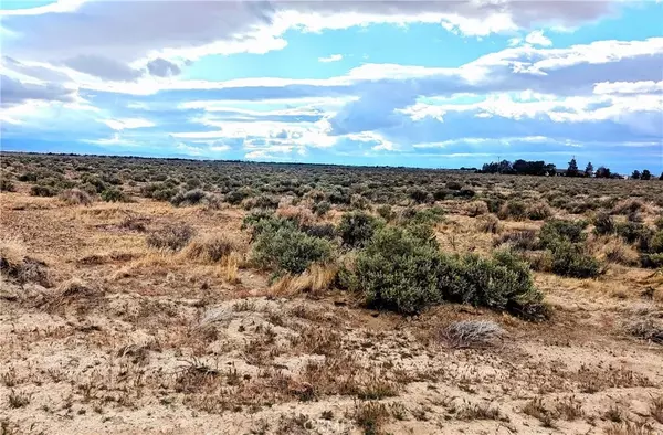 Lancaster, CA 93536,60 W Avenue E-10