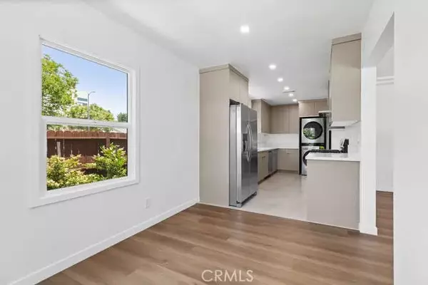 Valley Village, CA 91607,5554 Radford Avenue