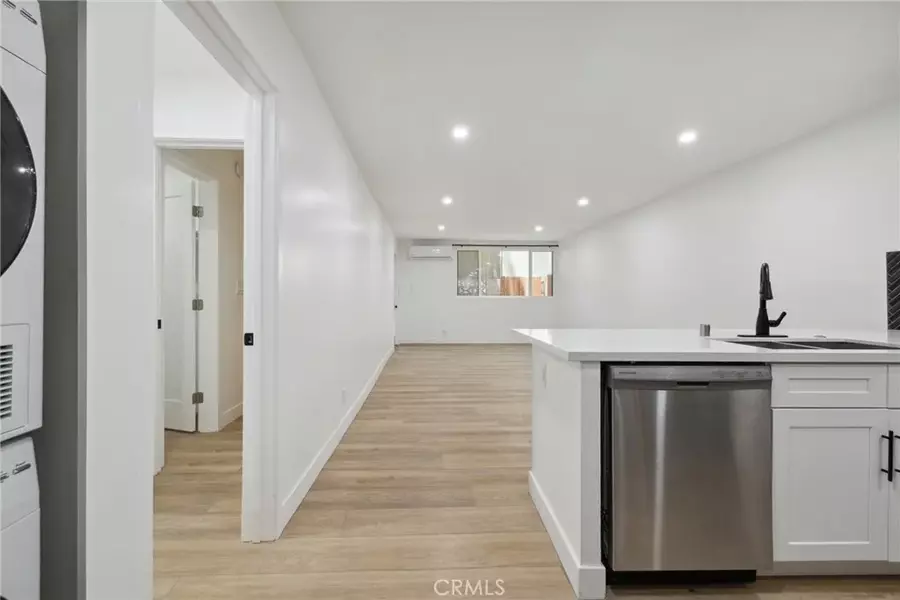 17000 Burbank Boulevard #104, Encino, CA 91316