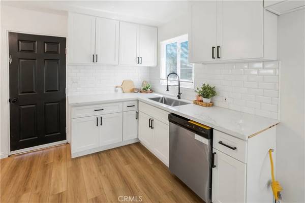 Bakersfield, CA 93308,1212 Woodrow Avenue