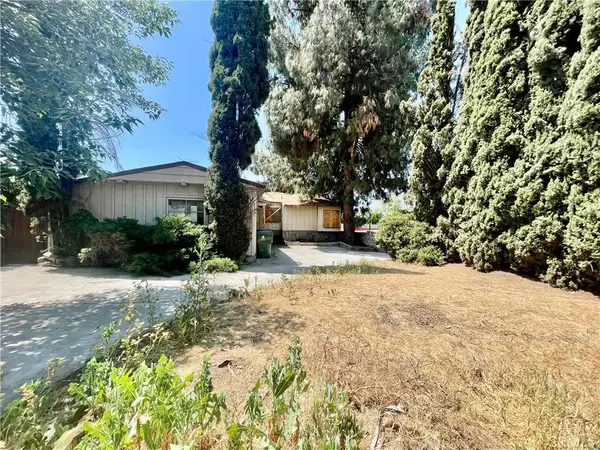 15864 Marlin Place, Lake Balboa, CA 91406