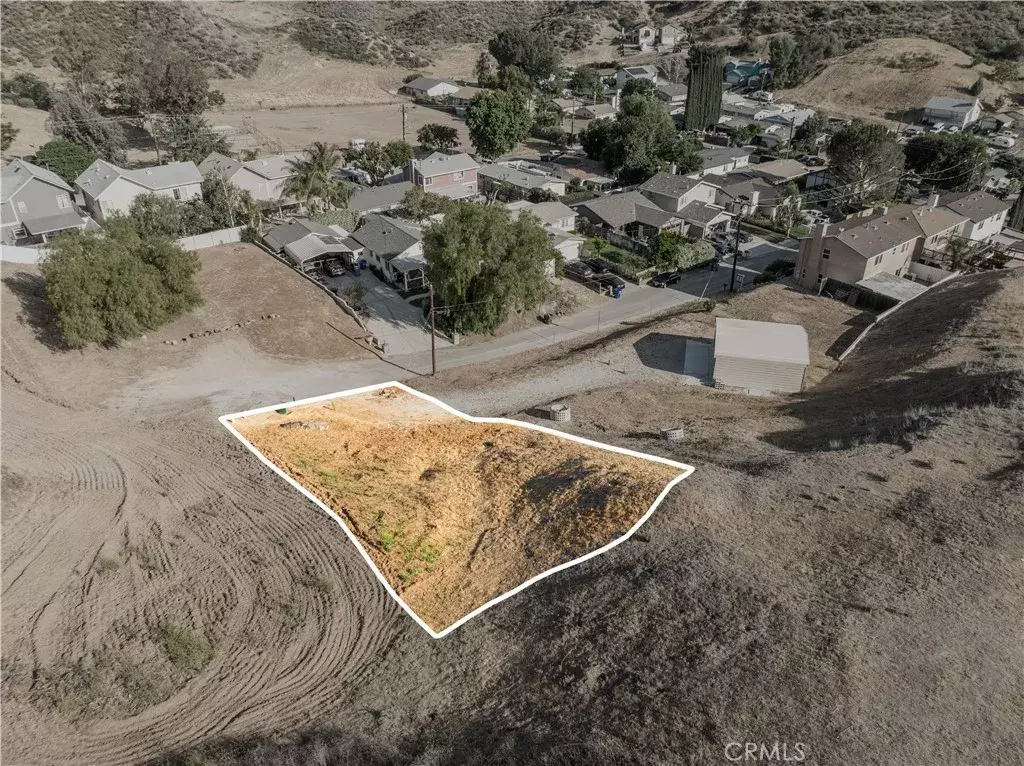 Val Verde, CA 91384,1 Lomita Dr
