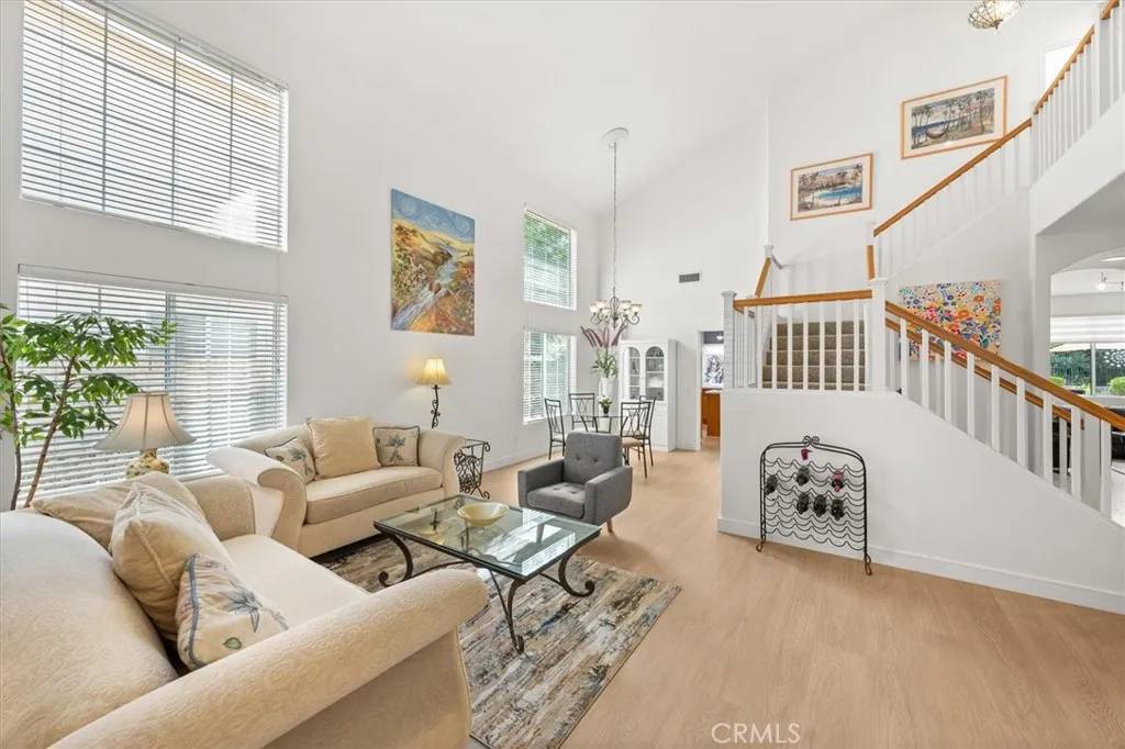Saugus, CA 91390,28768 Woodside Drive