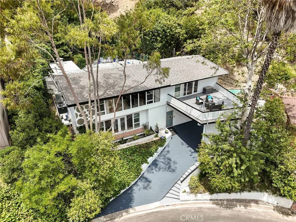 Sherman Oaks, CA 91423,3839 Davana Road