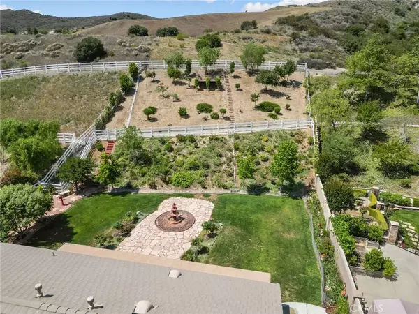 Castaic, CA 91384,30444 Hidden Valley Court