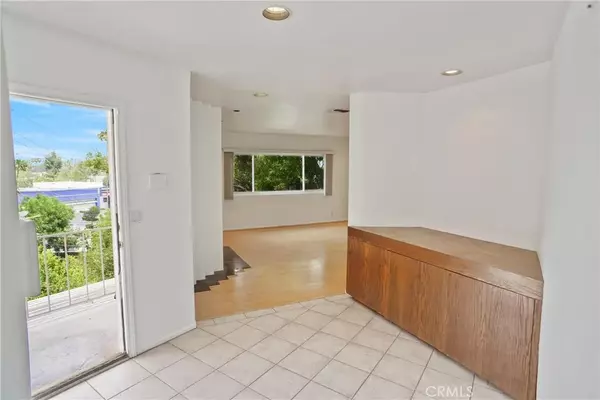Studio City, CA 91604,4182 Sunswept Drive