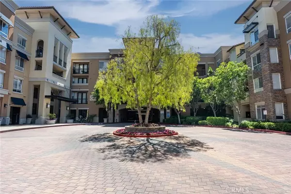 Valencia, CA 91355,24595 Town Center Drive #3312