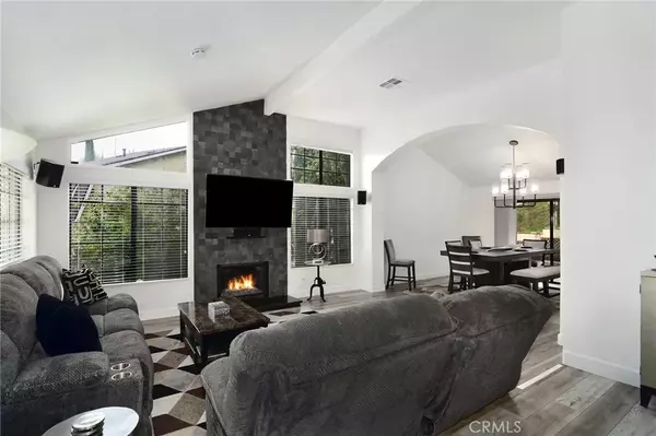 6711 Corie Lane, West Hills, CA 91307