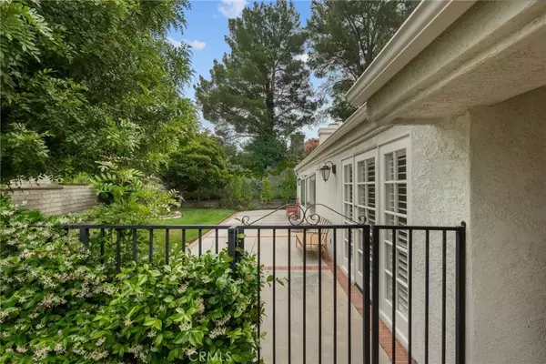 Valencia, CA 91355,26320 Ivrea Place
