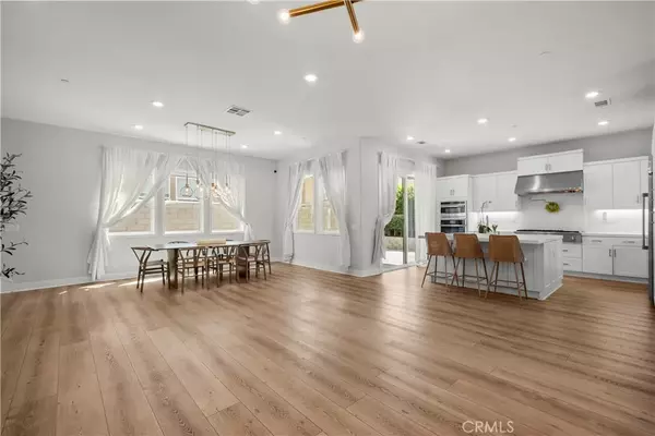 Valencia, CA 91381,27010 Declaration Road