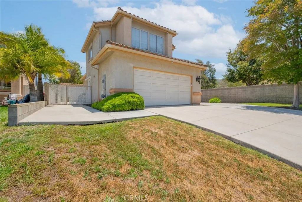 2052 Chenault Place, Simi Valley, CA 93065