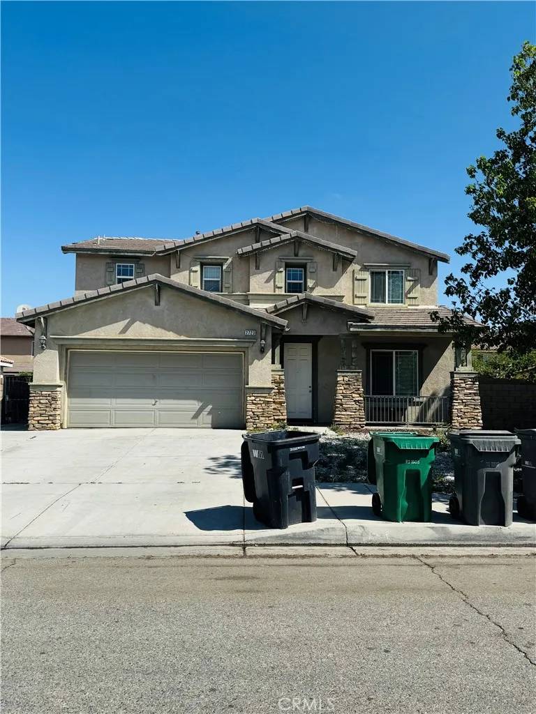 2723 E Avenue J4, Lancaster, CA 93535