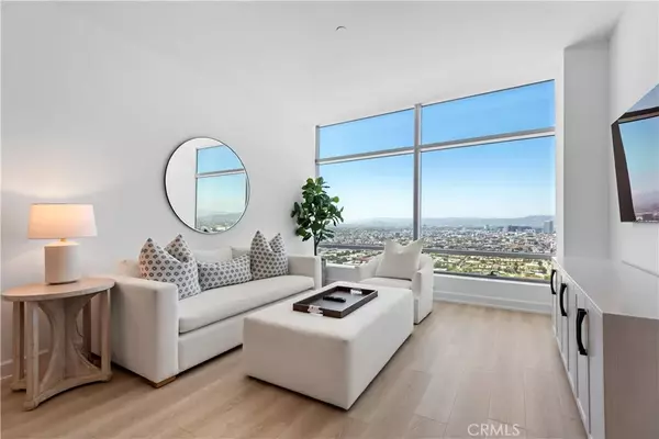 900 W Olympic Boulevard #34F, Los Angeles, CA 90015