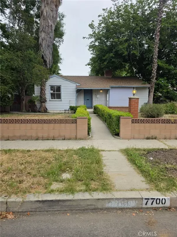 7700 Lasaine Avenue, Northridge, CA 91325