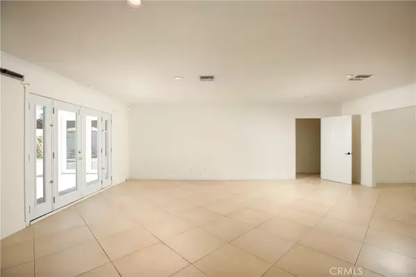 Tarzana, CA 91356,5139 Nestle Avenue