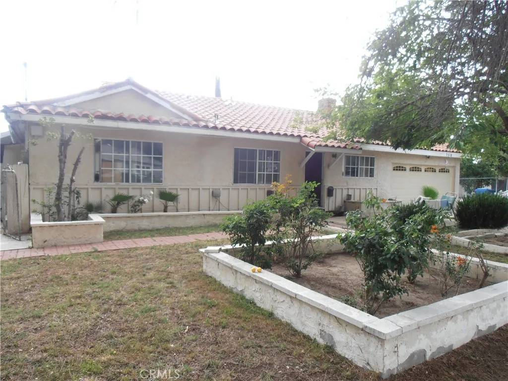 7518 Beckford Avenue, Reseda, CA 91335