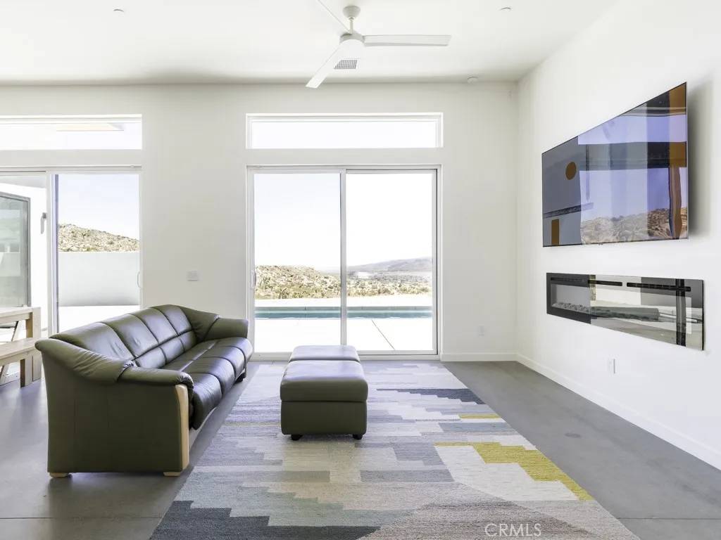Yucca Valley, CA 92284,6197 Mandarin Road