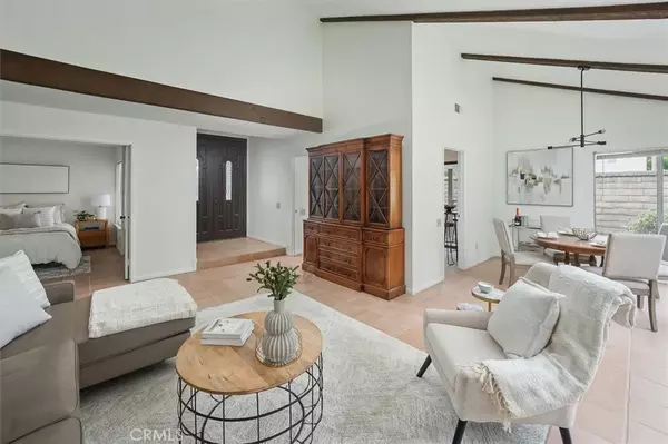 Valencia, CA 91355,25276 Via Sistine