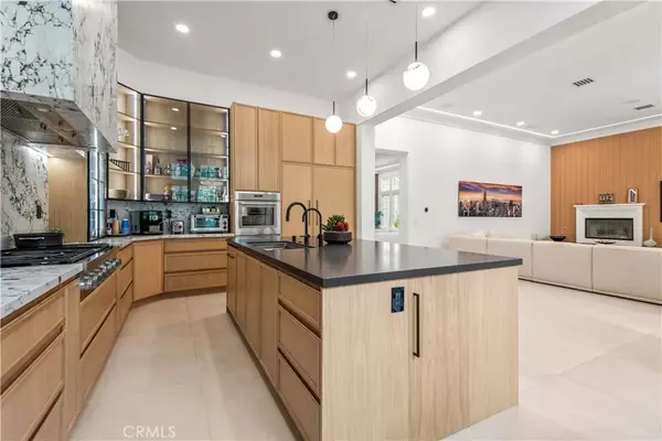 Calabasas, CA 91302,25410 PRADO DE LAS BELLOTAS