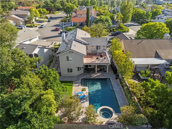 Saugus, CA 91390,28642 Apricot Place