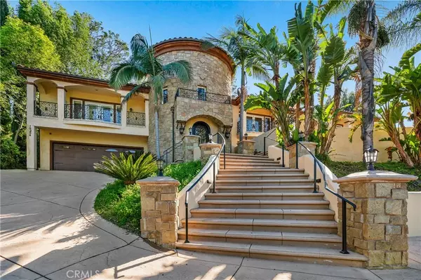 Tarzana, CA 91356,19554 Wells Drive