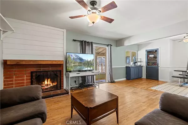 Saugus, CA 91350,22622 Aguadero Place