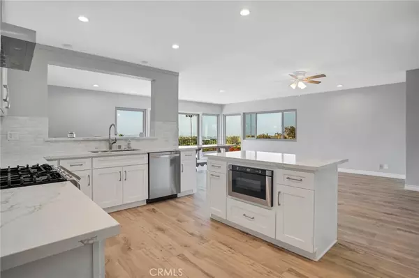 Sherman Oaks, CA 91403,15470 Longbow