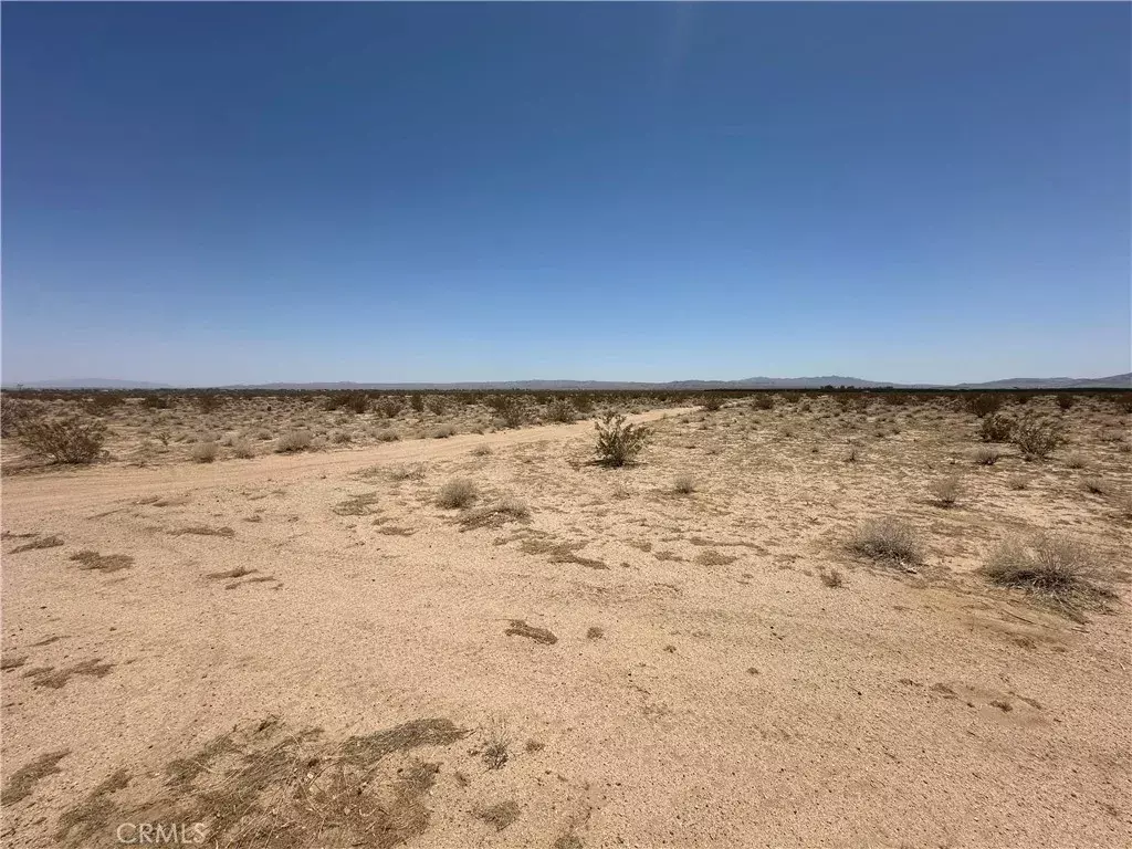 Palmdale, CA 93591,12 200th East