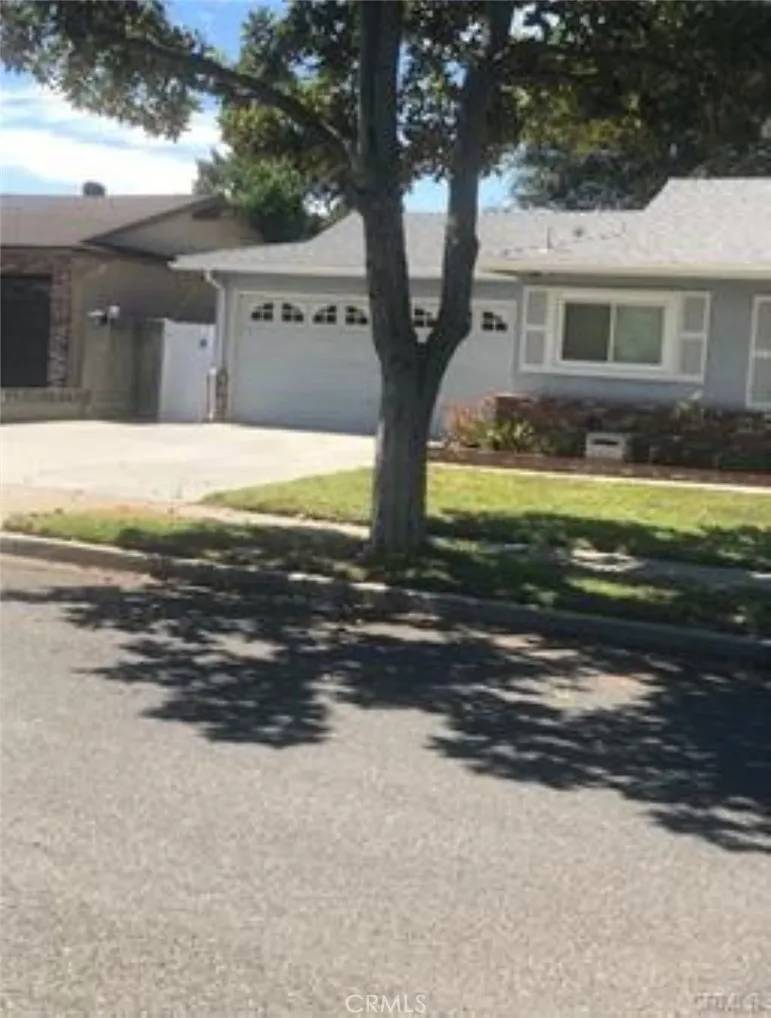 Simi Valley, CA 93063,4608 Beaumont Street