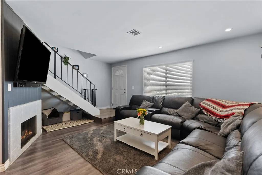 22524 Paseo Terraza, Saugus, CA 91350