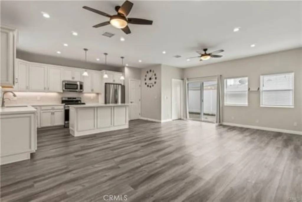 Granada Hills, CA 91344,17165 Rinaldi Street
