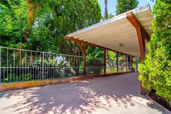 Sherman Oaks, CA 91423,3935 Oakfield Drive