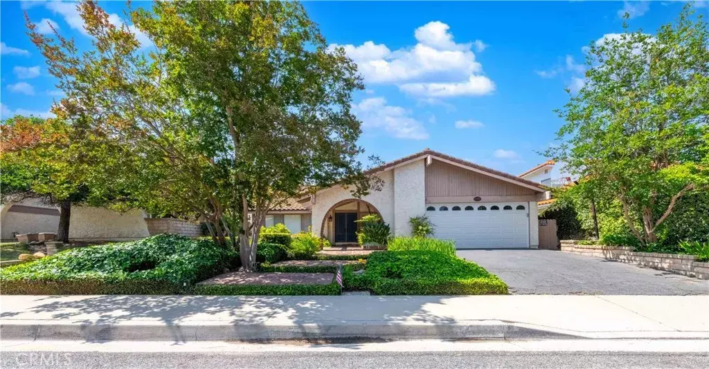 Agoura Hills, CA 91301,28752 Pisces Street