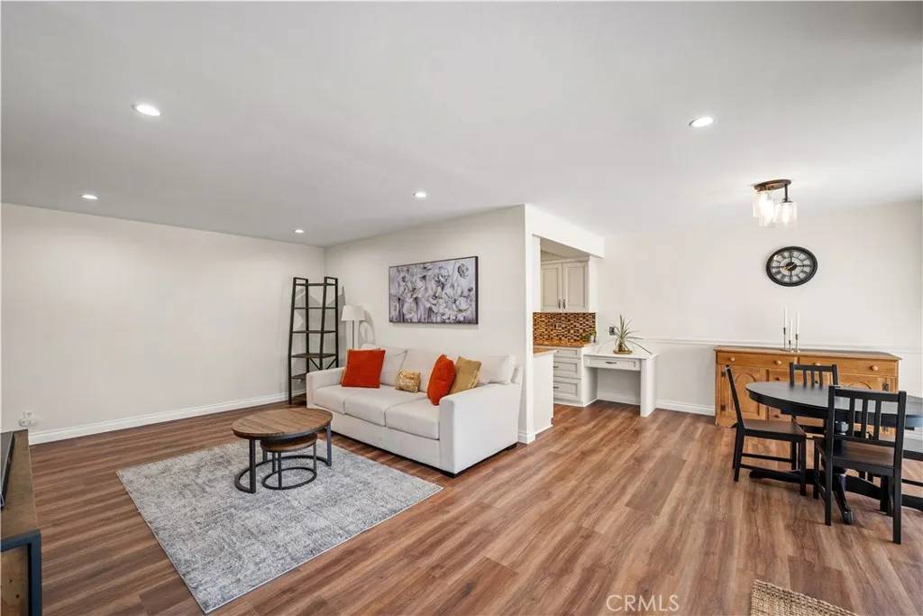 Sherman Oaks, CA 91403,4647 Willis Avenue #217