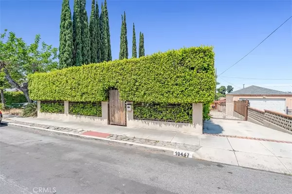 Tujunga, CA 91042,10447 Helendale Avenue