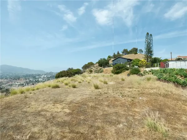 Glendale, CA 90065,4751 Round Top