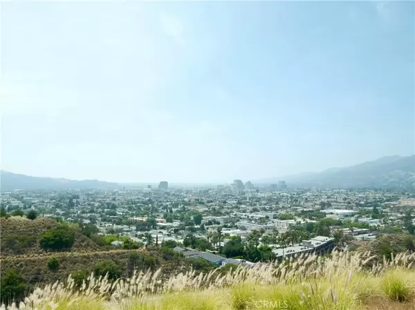 Glendale, CA 90065,4751 Round Top