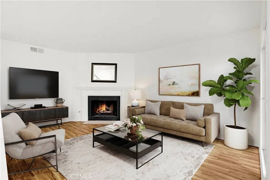 18411 Hatteras Street #122, Tarzana, CA 91356